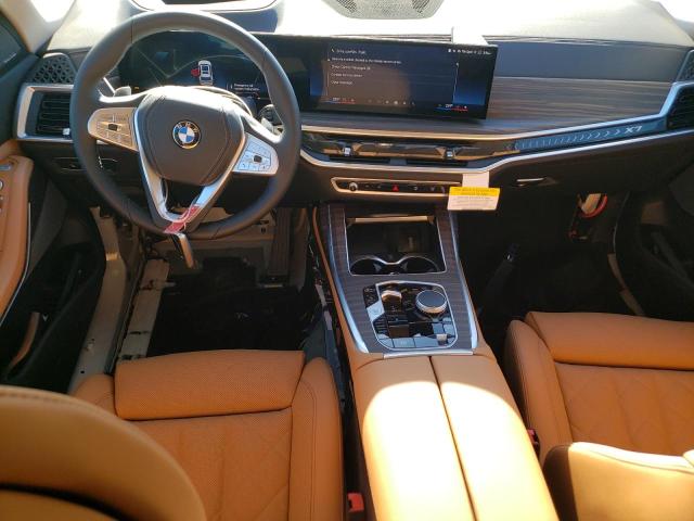  BMW X7 2025 Белы