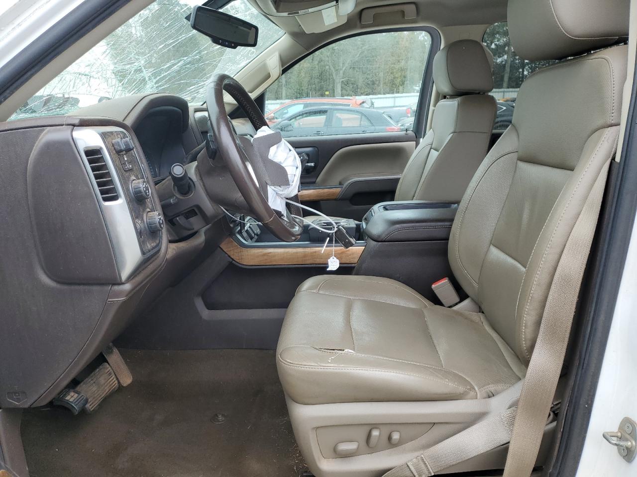 2015 Chevrolet Silverado - Image 7