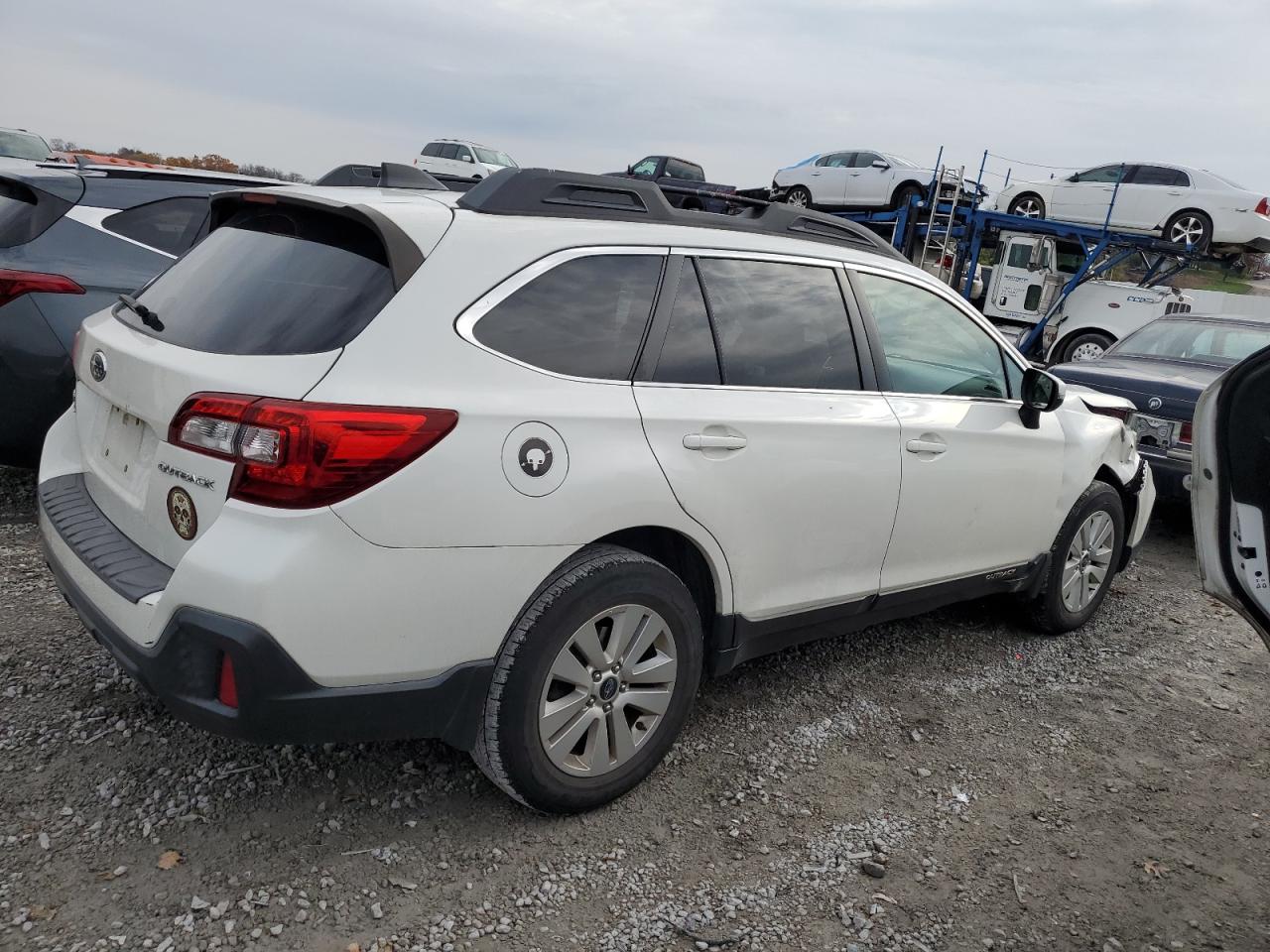 2018 Subaru Outback - Image 3