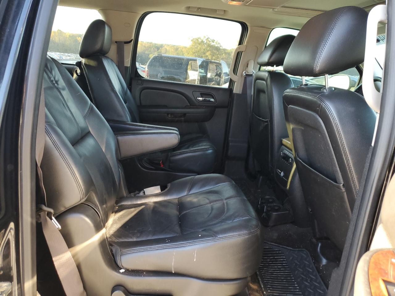 2012 GMC Yukon - Image 11