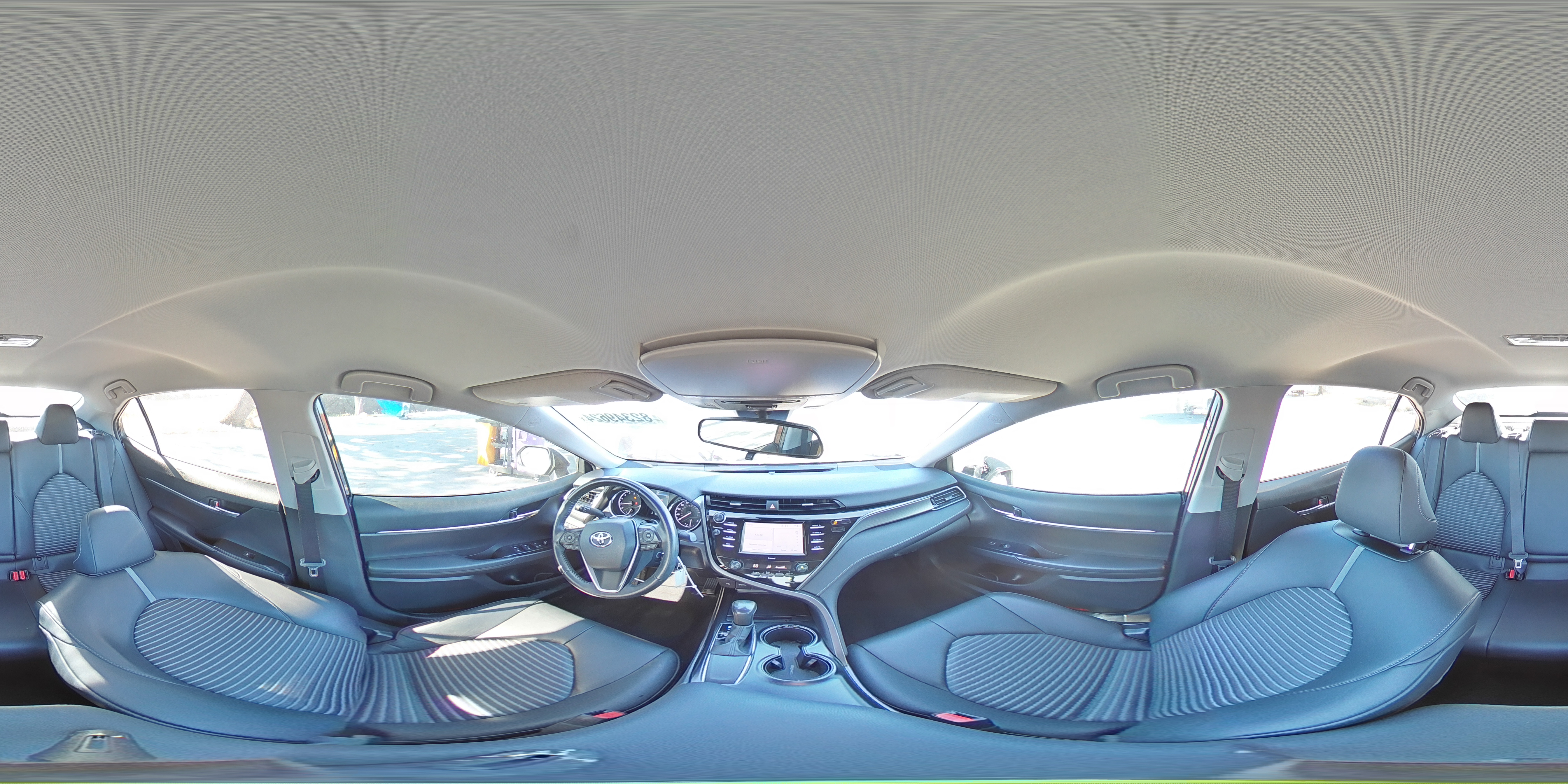 2020 Toyota Camry - Image 12