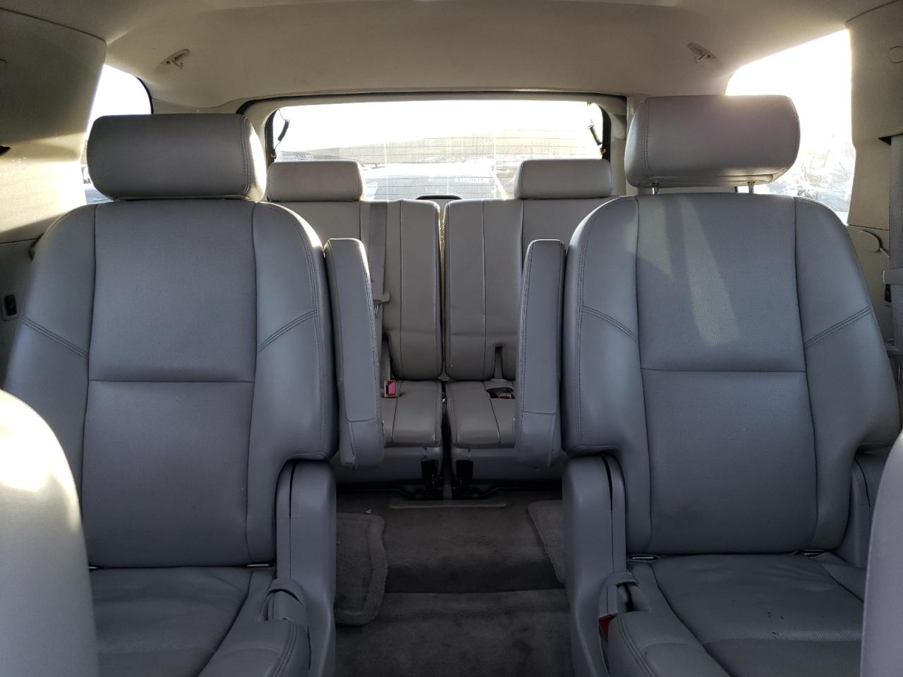 2010 Chevrolet Tahoe - Image 10