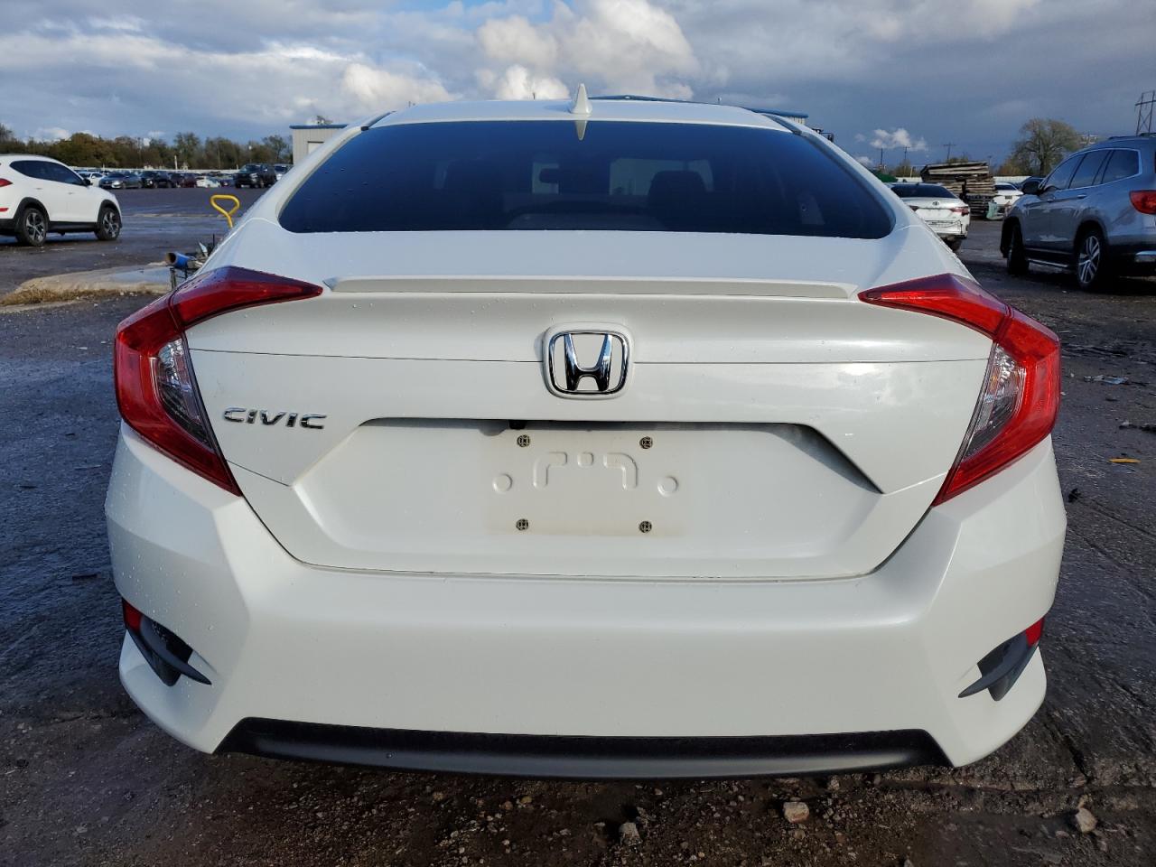 2018 Honda Civic Ex VIN: JHMFC1F44JX022477 Lot: 81163424