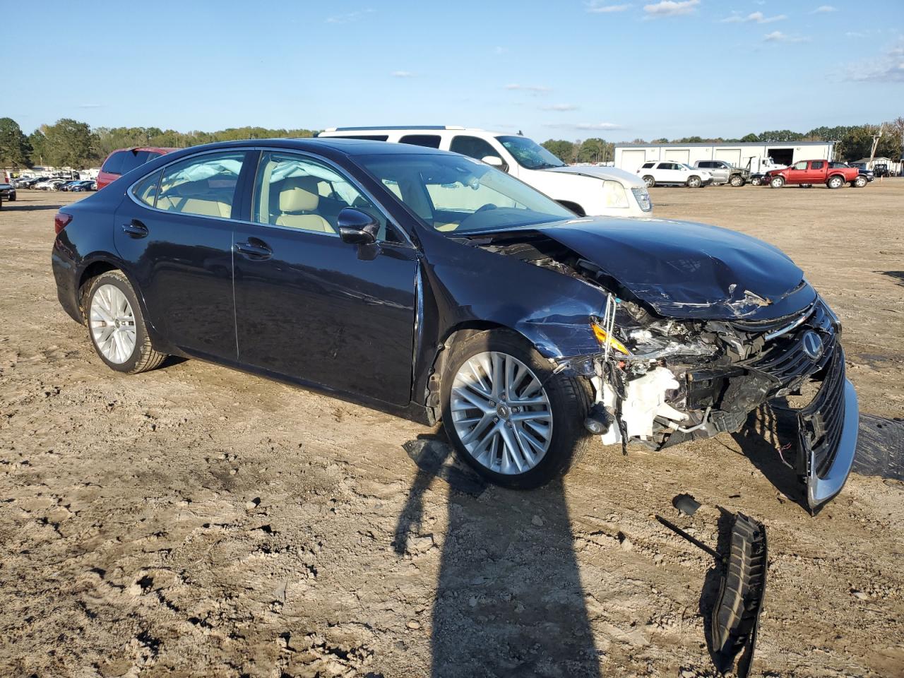 2016 Lexus ES - Image 4