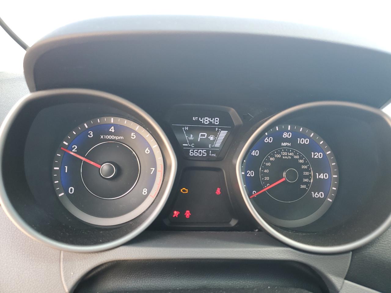 2014 Hyundai Elantra - Image 9