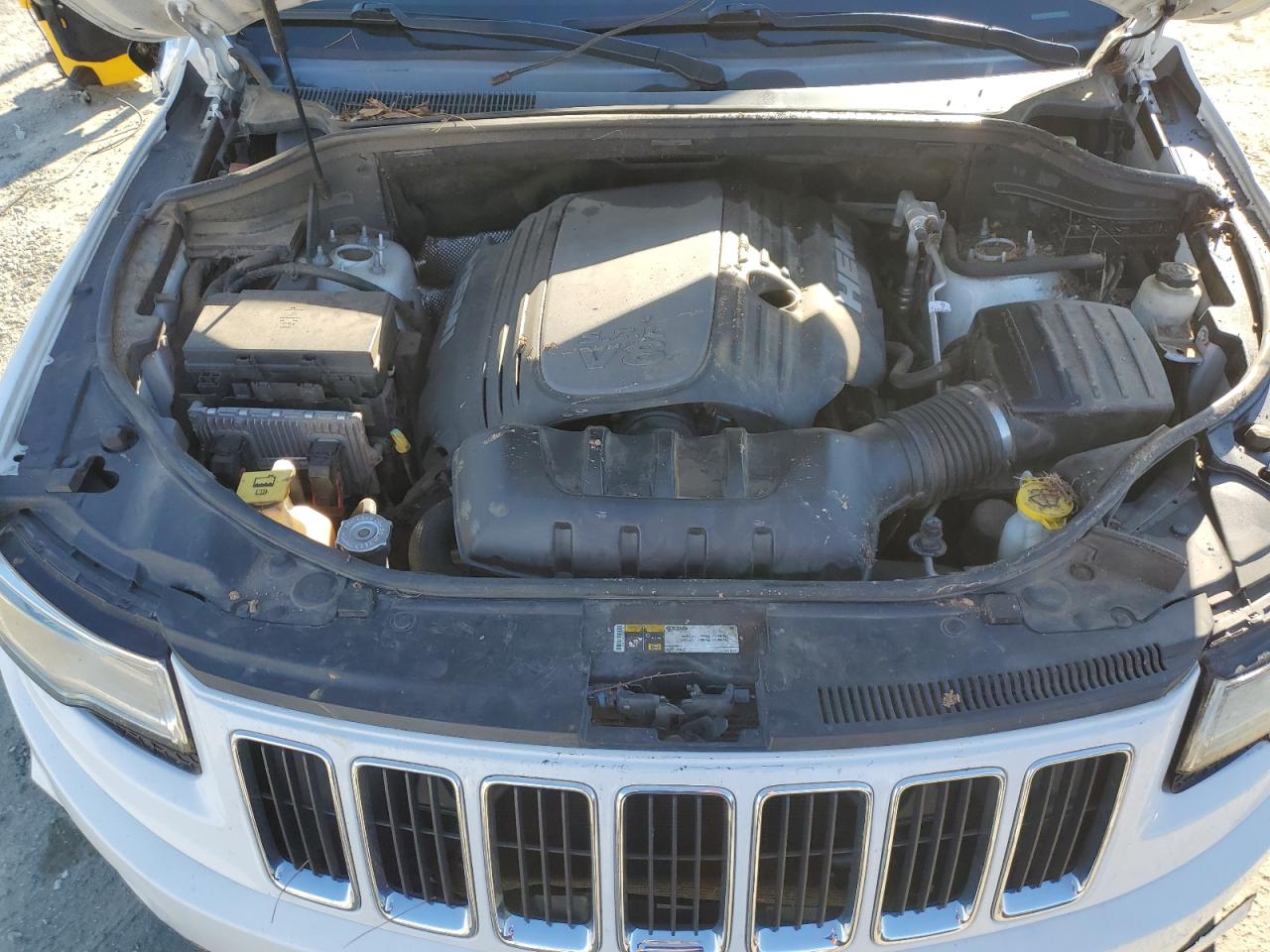 2014 Jeep Grand Cherokee - Image 14