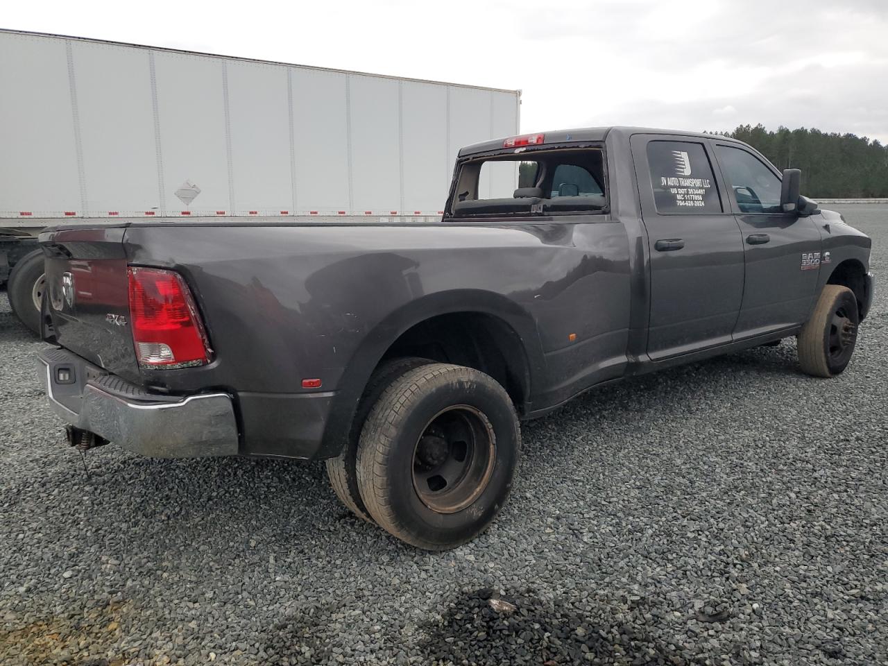 2018 RAM 3500 - Image 3