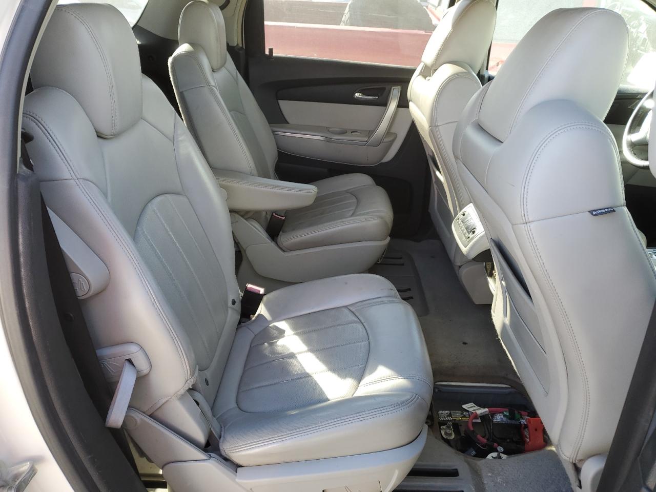 2009 GMC Acadia - Image 11