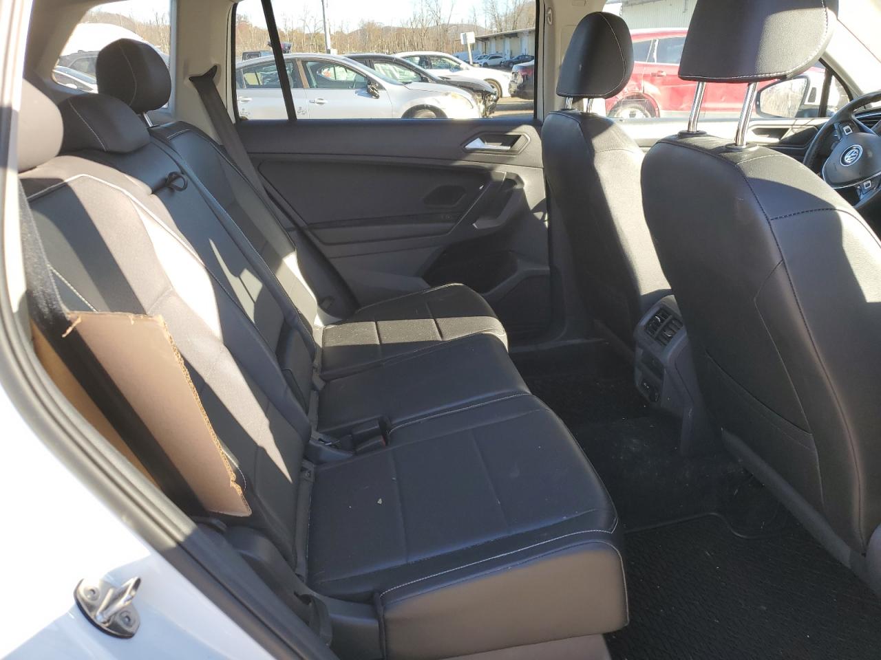 2021 Volkswagen Tiguan - Image 11
