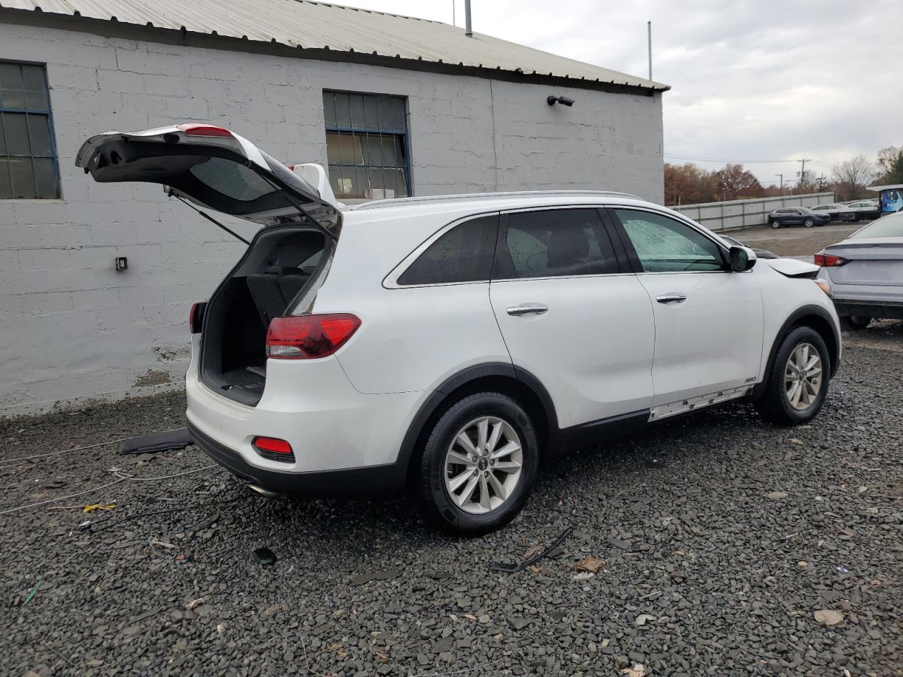 VIN 5XYPGDA37KG437369 2019 KIA SORENTO no.3