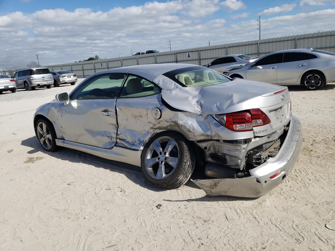 2010 Lexus IS - Image 2
