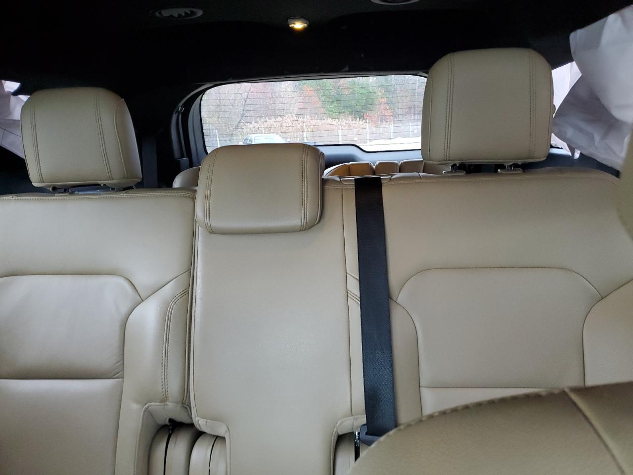 2016 Ford Explorer - Image 10
