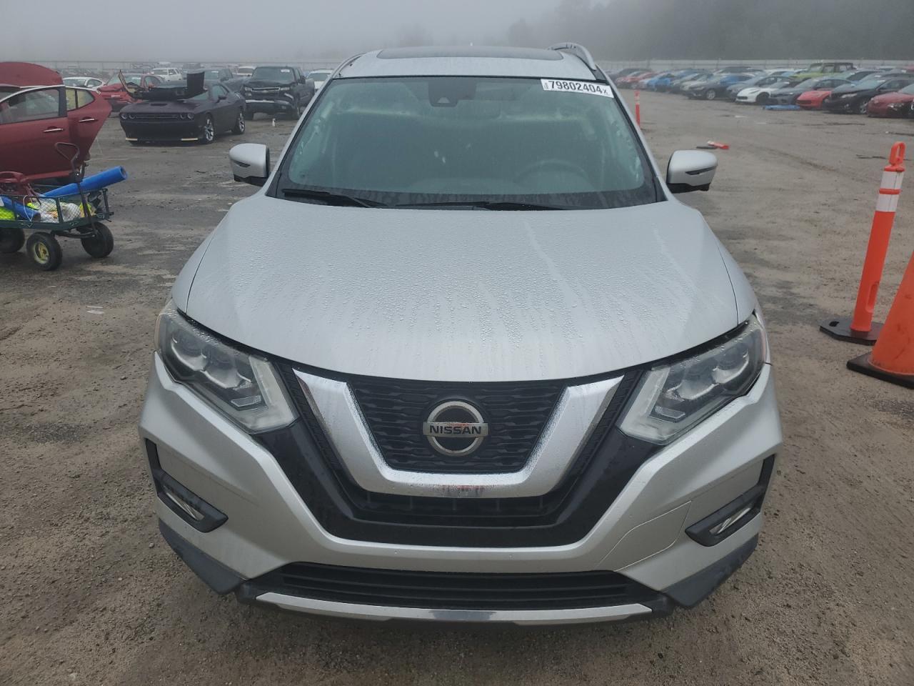 2018 Nissan Rogue - Image 5