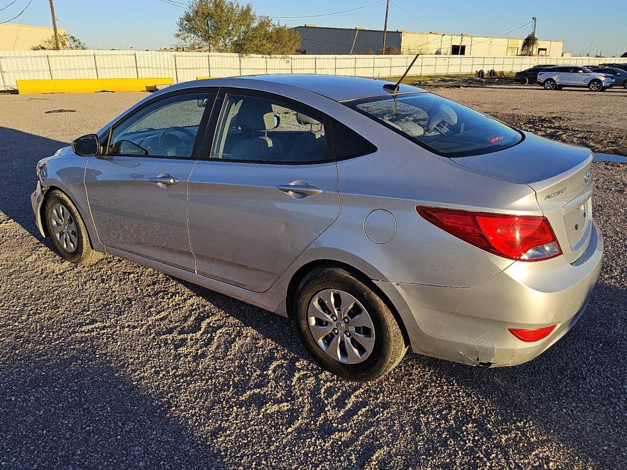 VIN KMHCT4AEXHU312851 2017 HYUNDAI ACCENT no.2