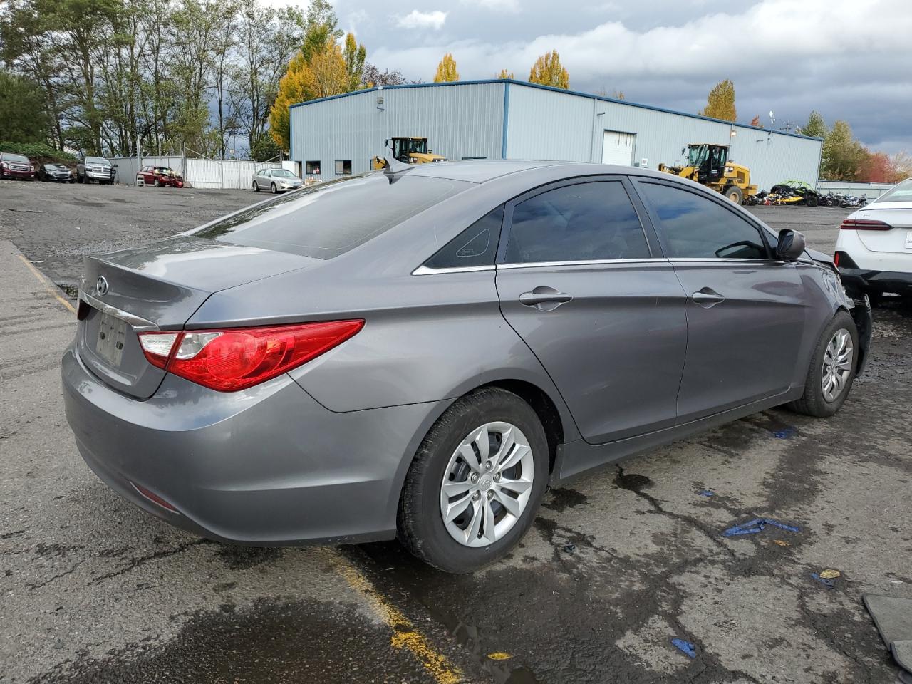2011 Hyundai Sonata - Image 3