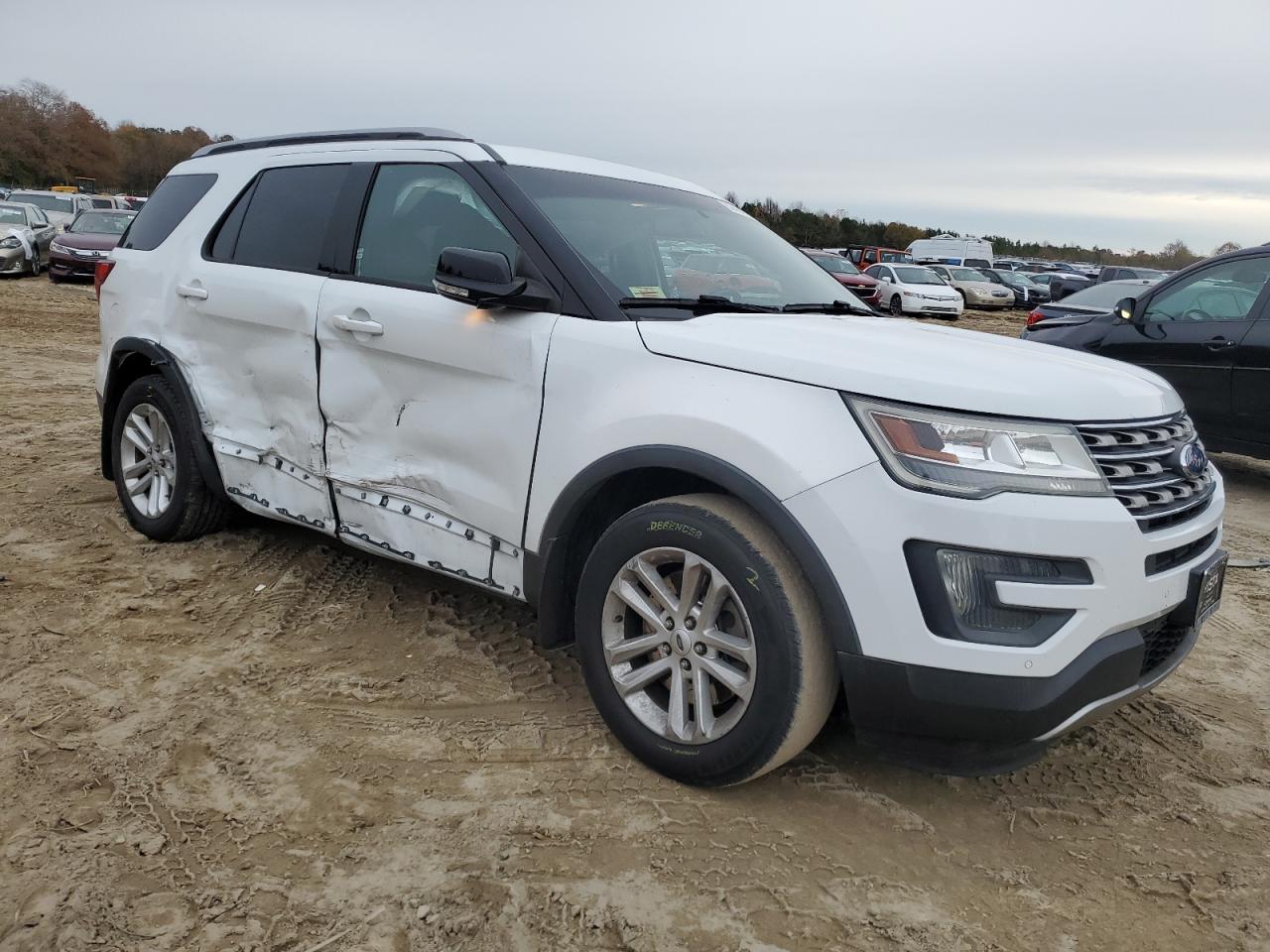 2016 Ford Explorer - Image 4