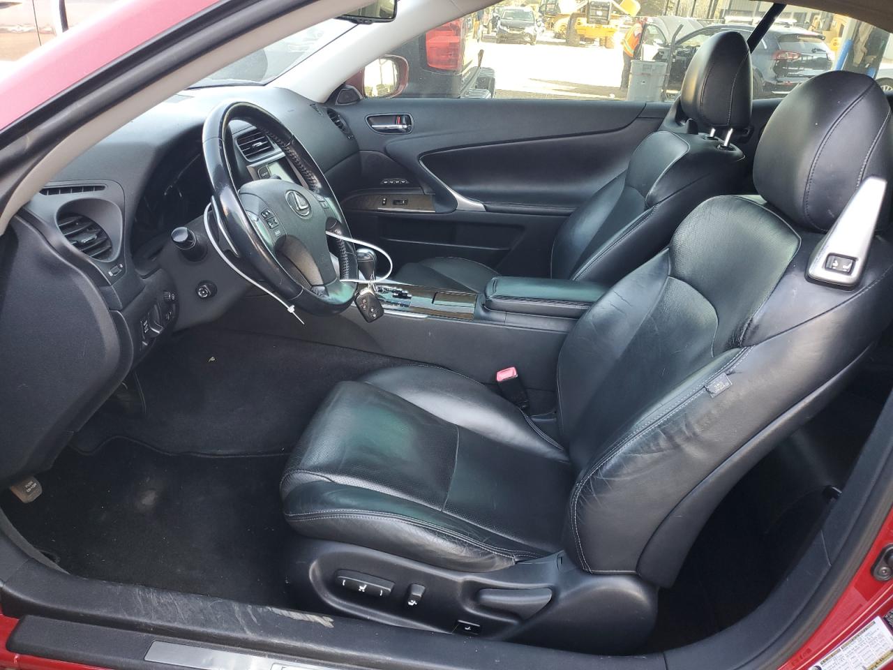 2010 Lexus IS - Image 7