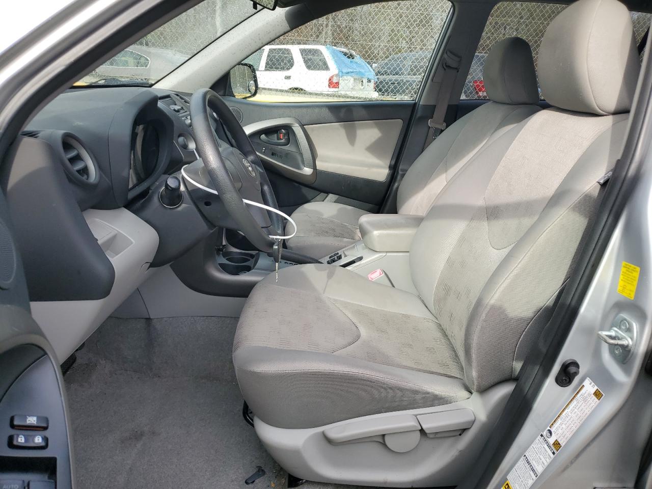 2010 Toyota RAV 4 - Image 7