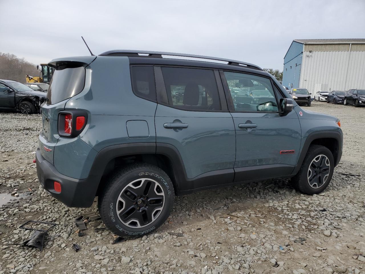 VIN ZACCJBCT7FPC03935 2015 JEEP RENEGADE no.3