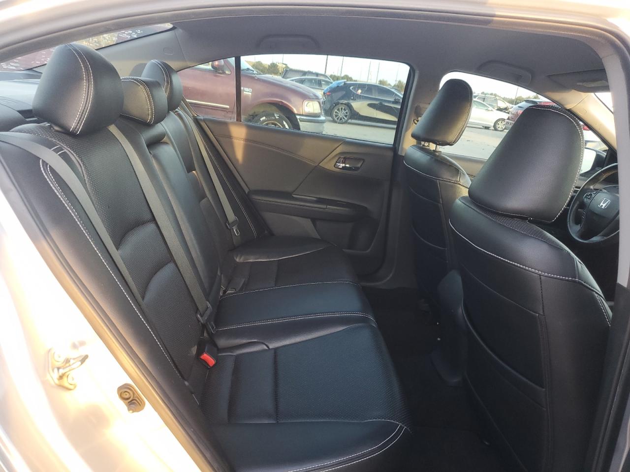 2015 Honda Accord - Image 10