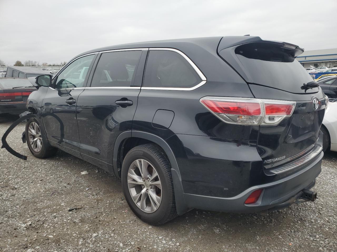 2015 Toyota Highlander - Image 2