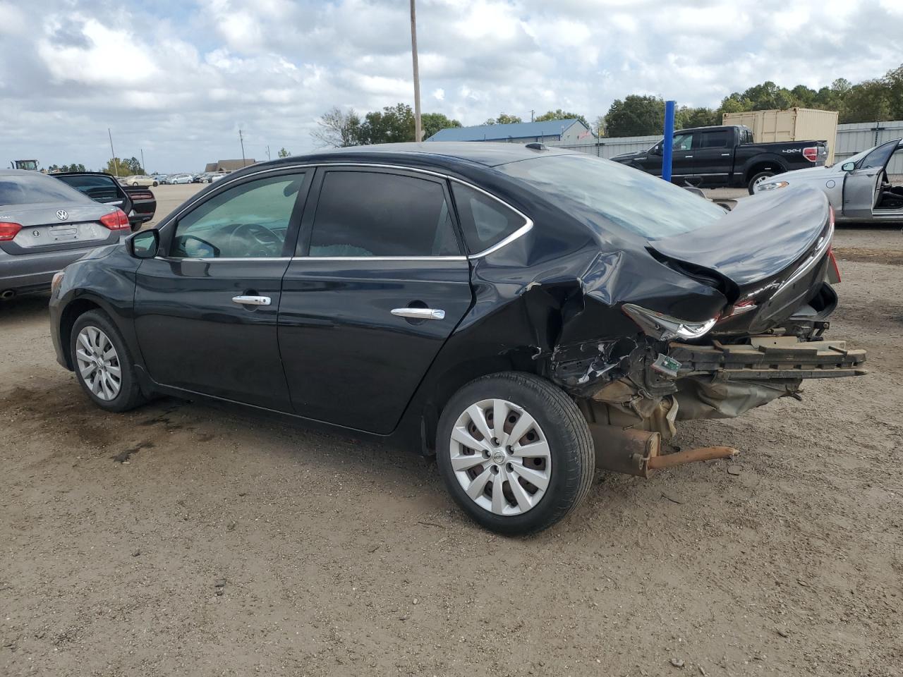 2017 Nissan Sentra - Image 2