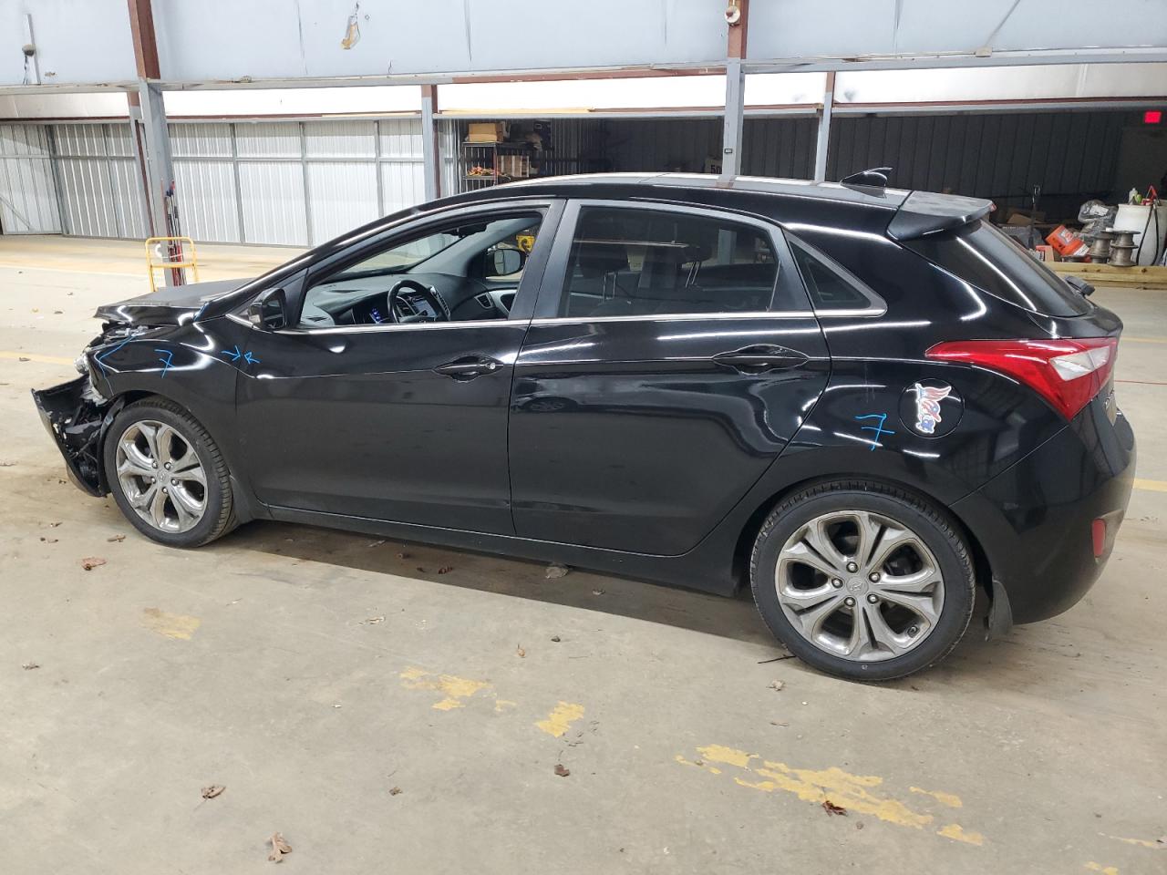 2013 Hyundai Elantra - Image 2
