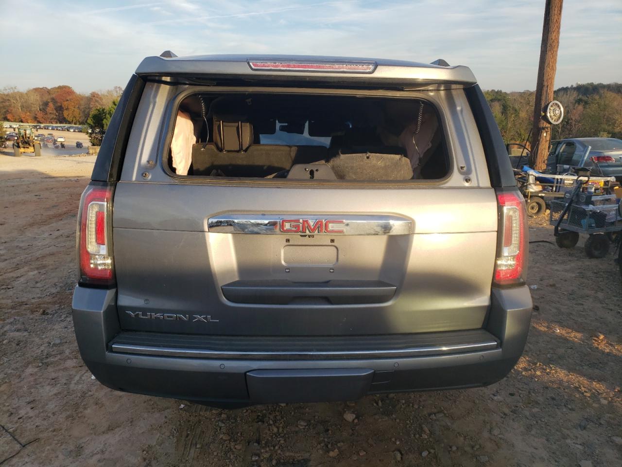 2018 GMC Yukon Xl Denali VIN: 1GKS2HKJ2JR362016 Lot: 81315594