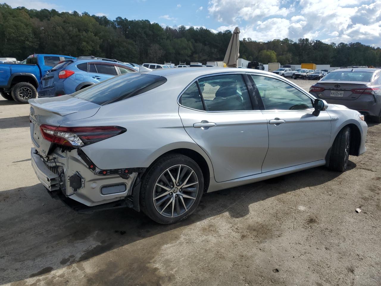 2021 Toyota Camry - Image 3