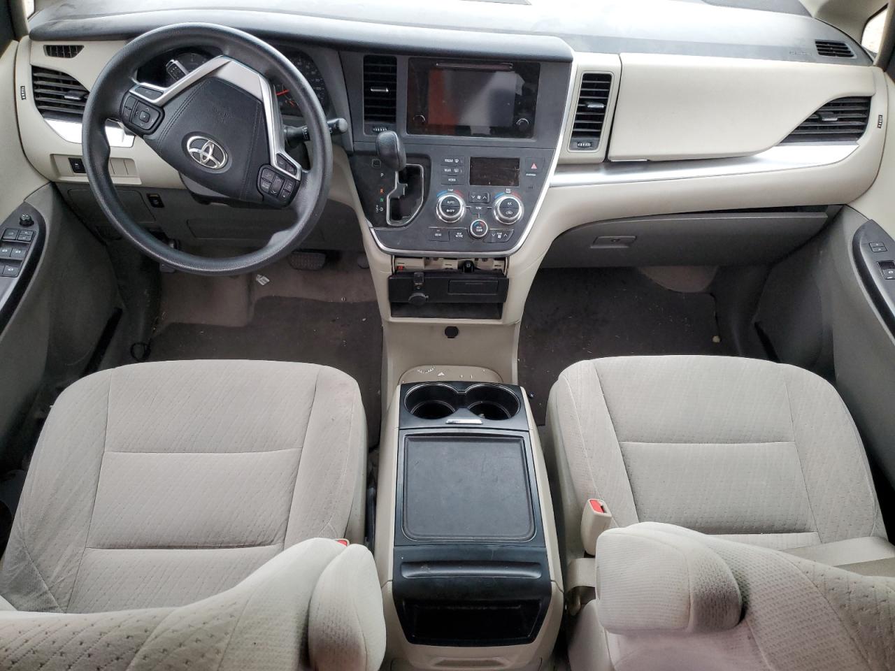 2015 Toyota Sienna - Image 8