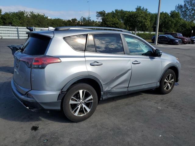 Parquets TOYOTA RAV4 2017 Srebrny