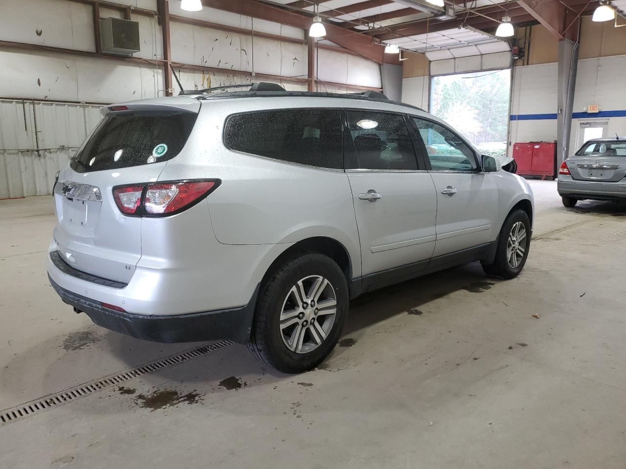 2017 Chevrolet Traverse - Image 3