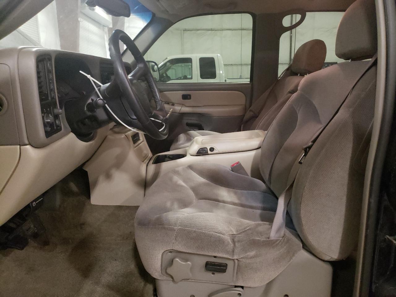 2002 GMC Yukon - Image 7