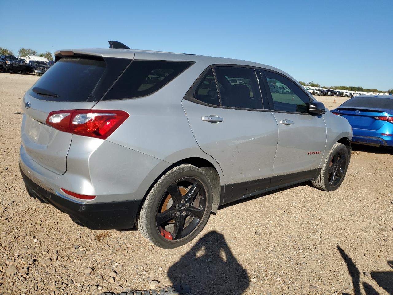 2019 Chevrolet Equinox - Image 3