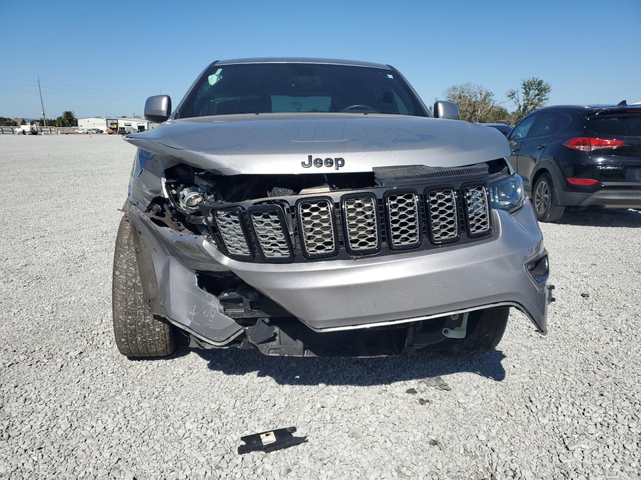 2018 Jeep Grand Cherokee - Image 5