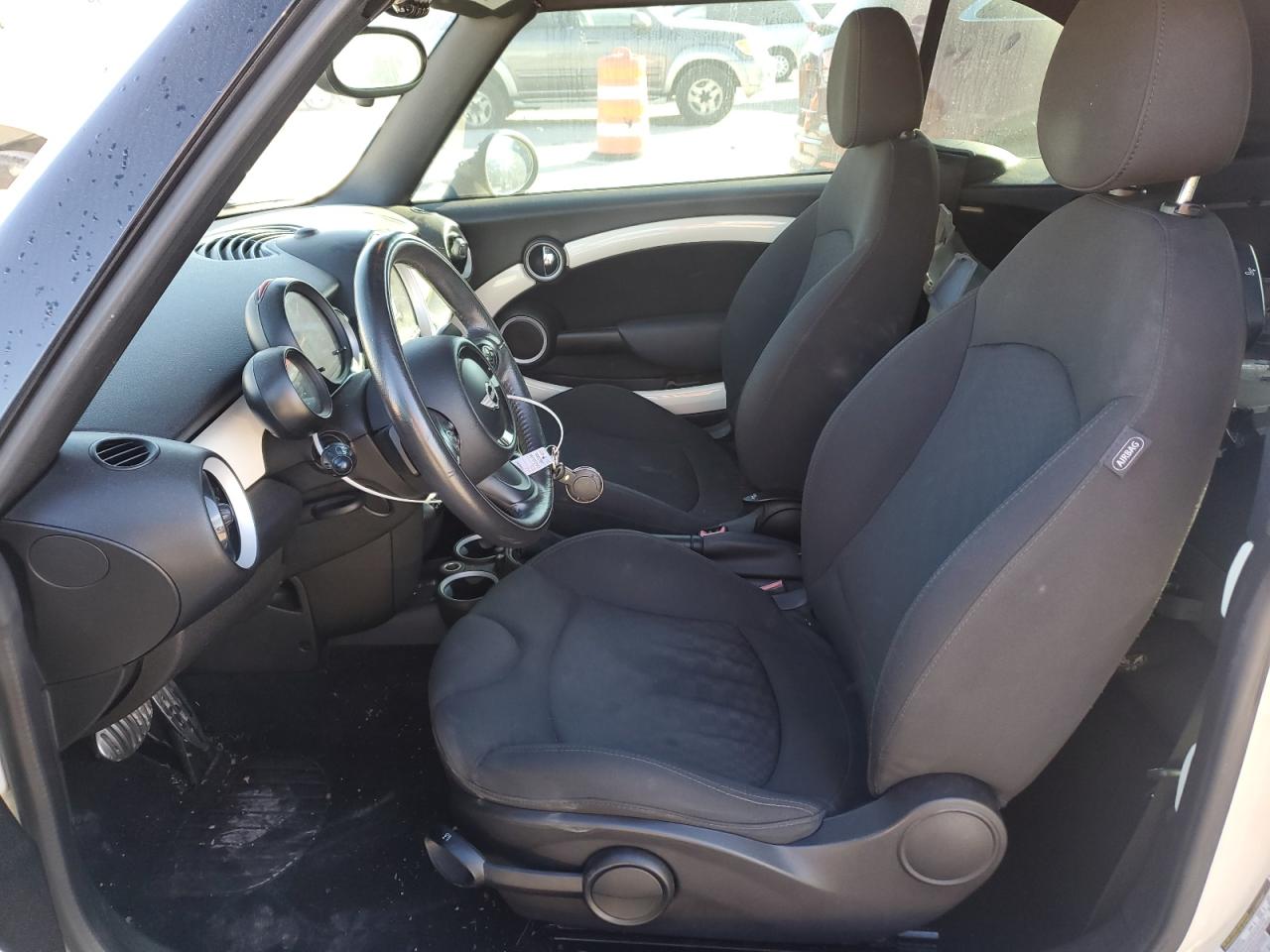2015 MINI Cooper - Image 7