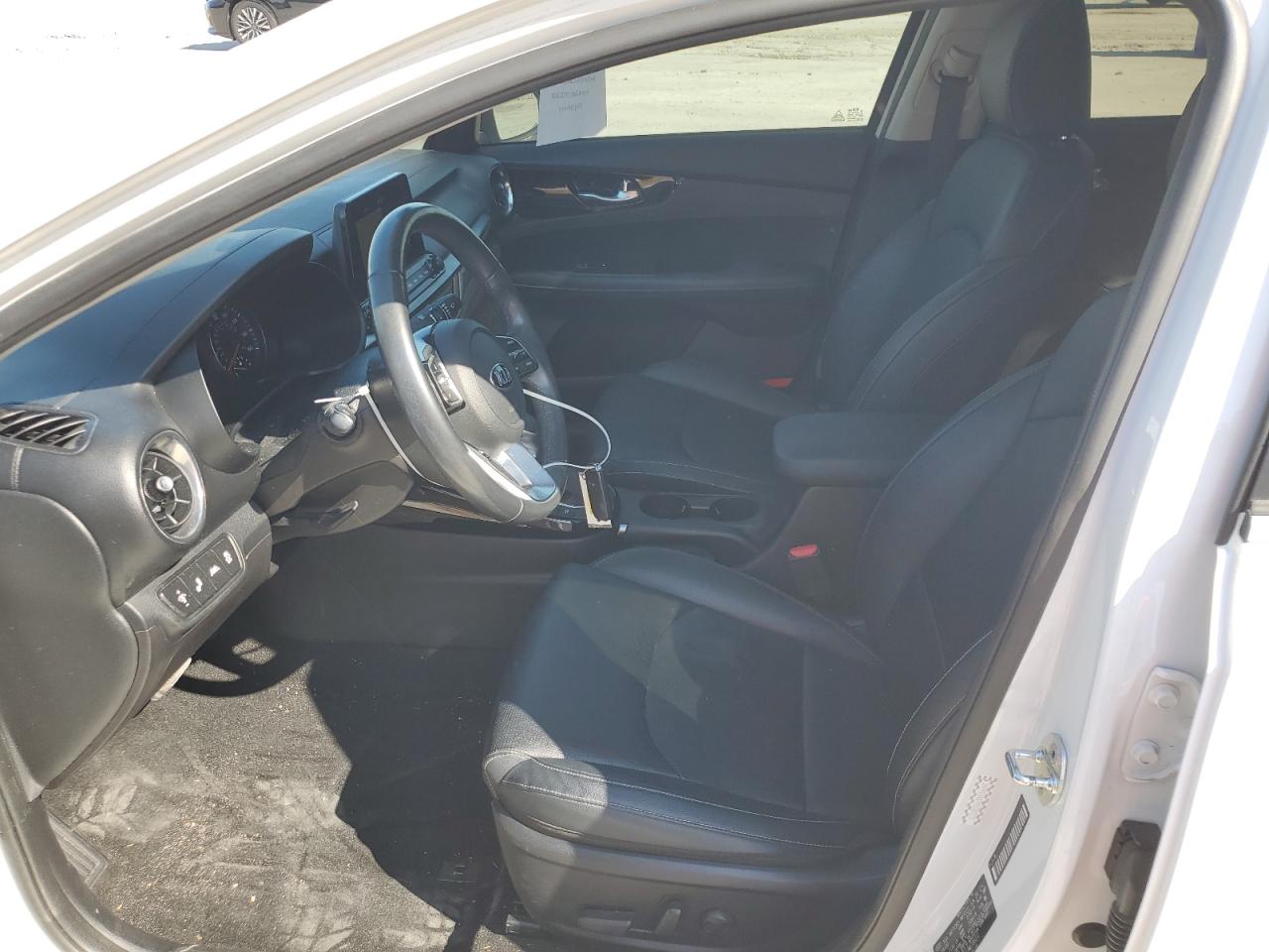2021 Kia Forte - Image 7