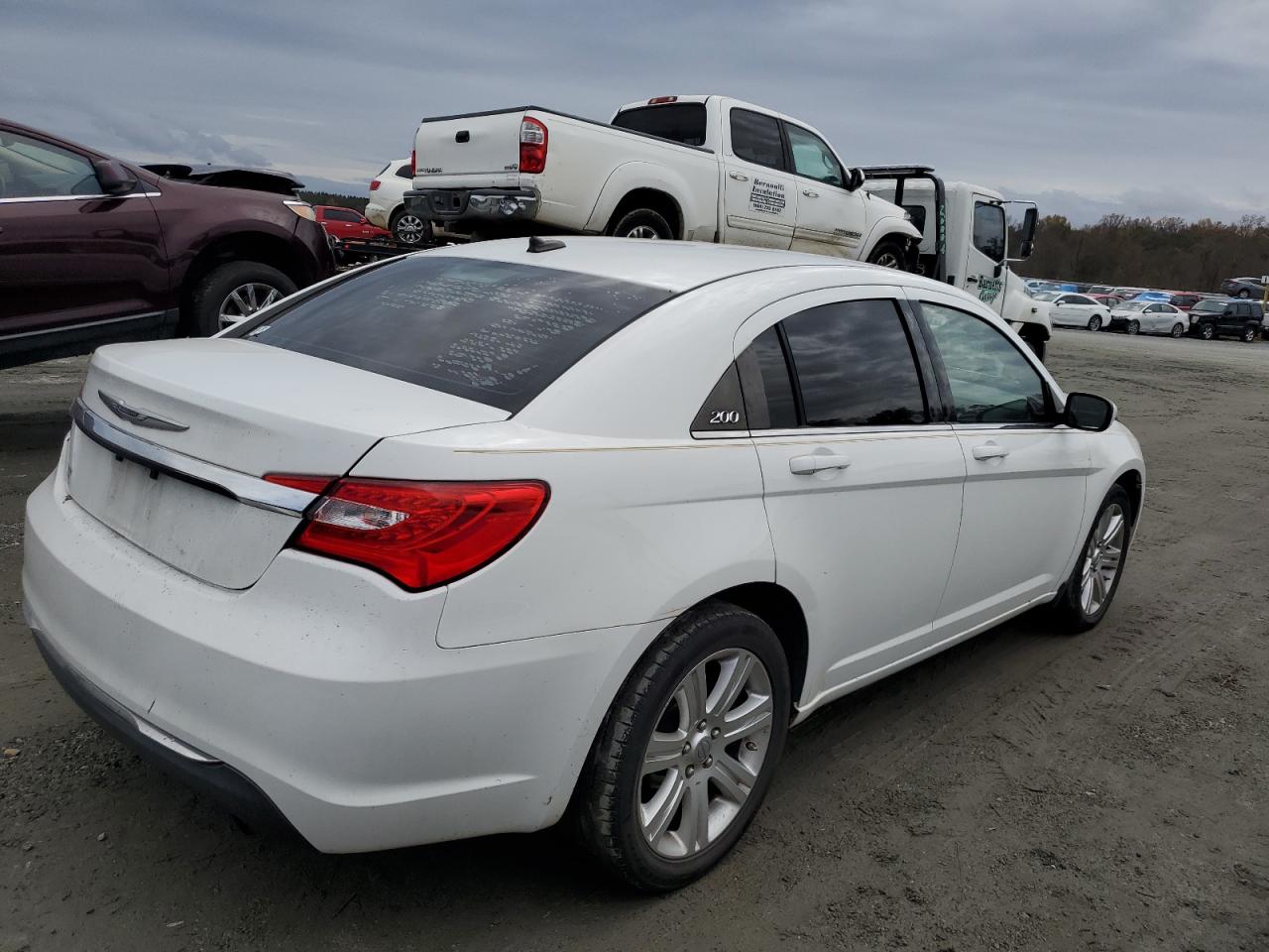 2013 Chrysler 200 - Image 4