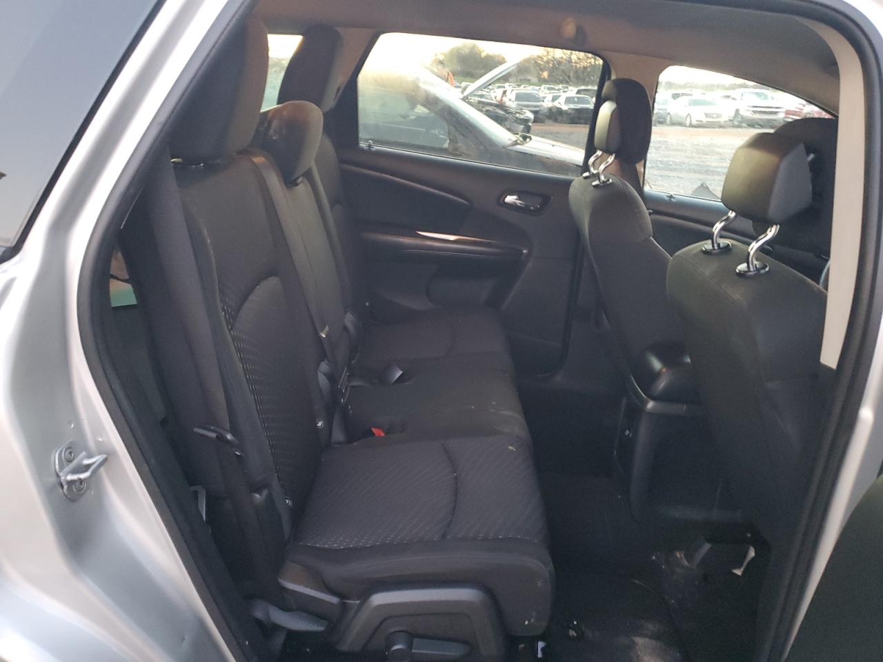 2011 Dodge Journey - Image 11