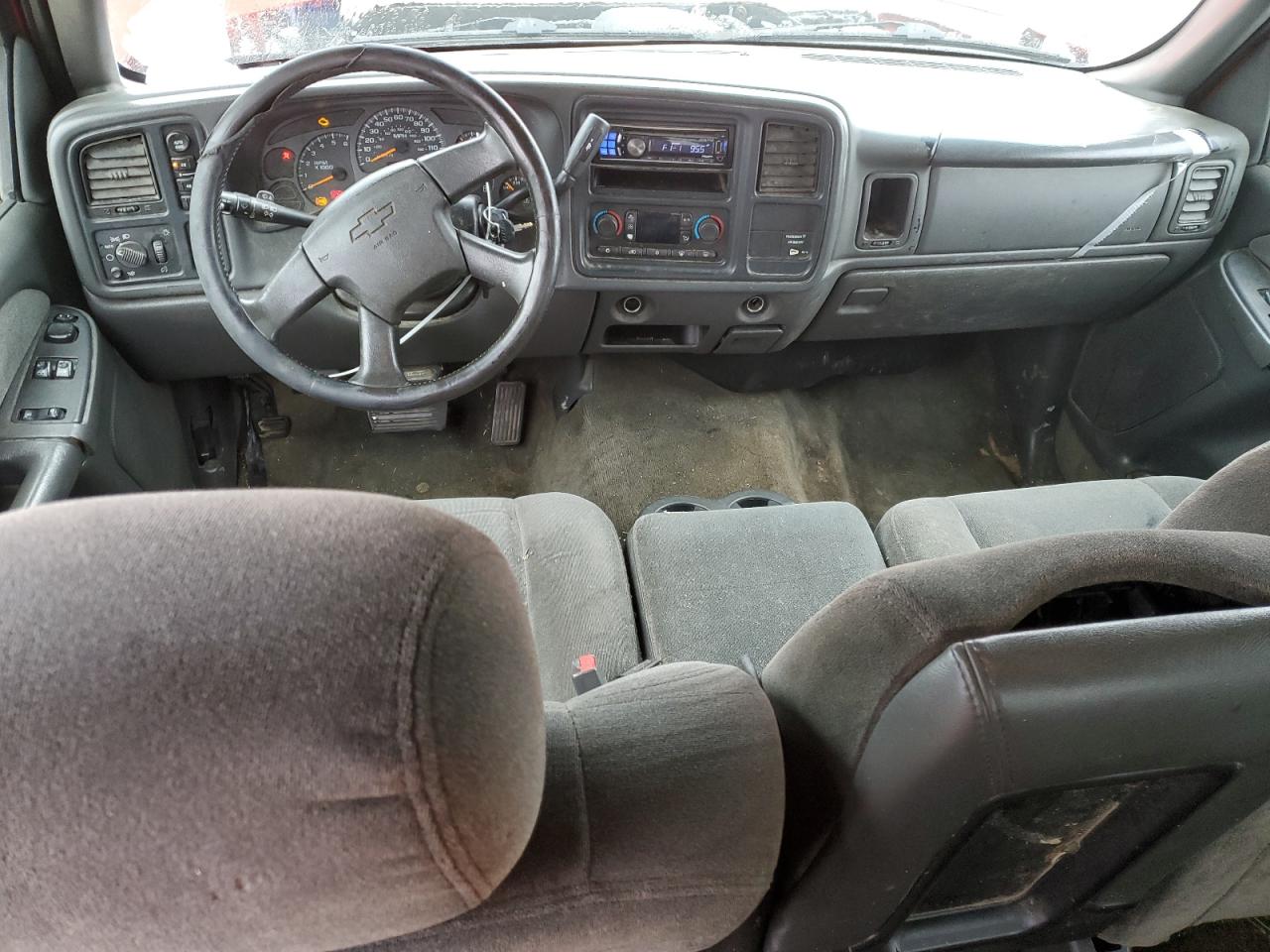 2003 Chevrolet Silverado - Image 8