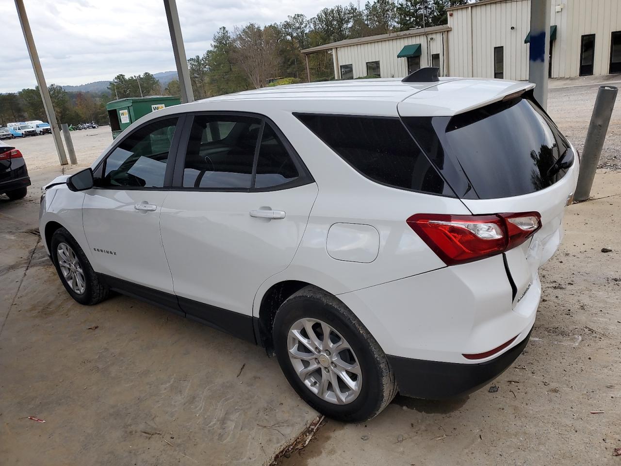 2021 Chevrolet Equinox - Image 2
