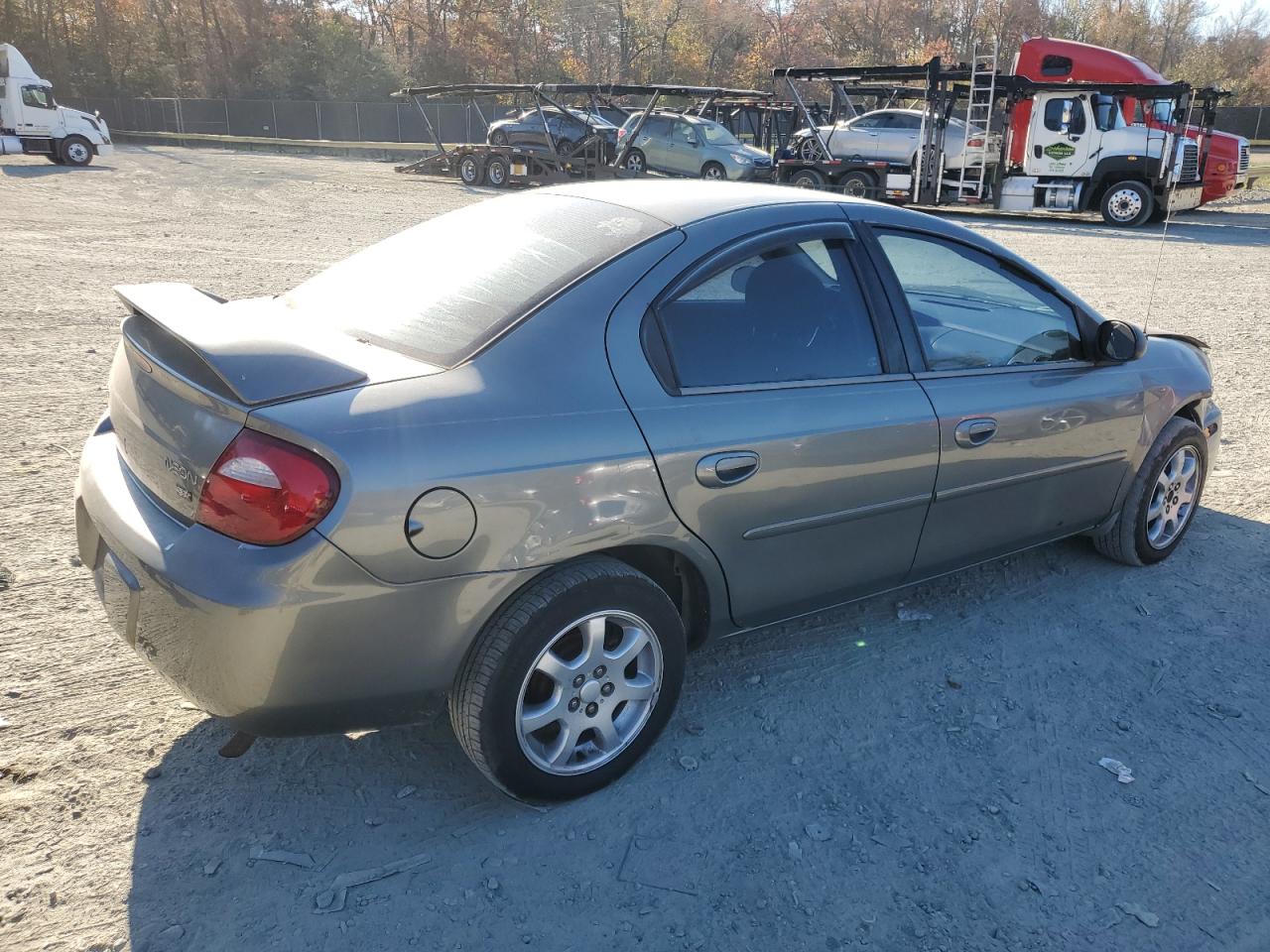 2005 Dodge Neon - Image 3
