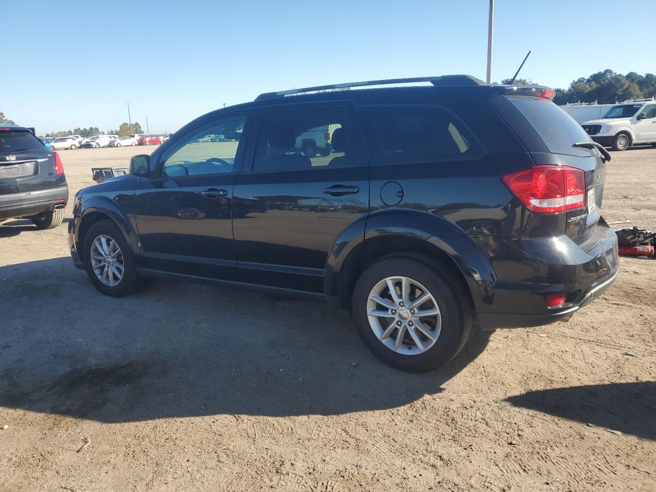 2017 Dodge Journey - Image 2