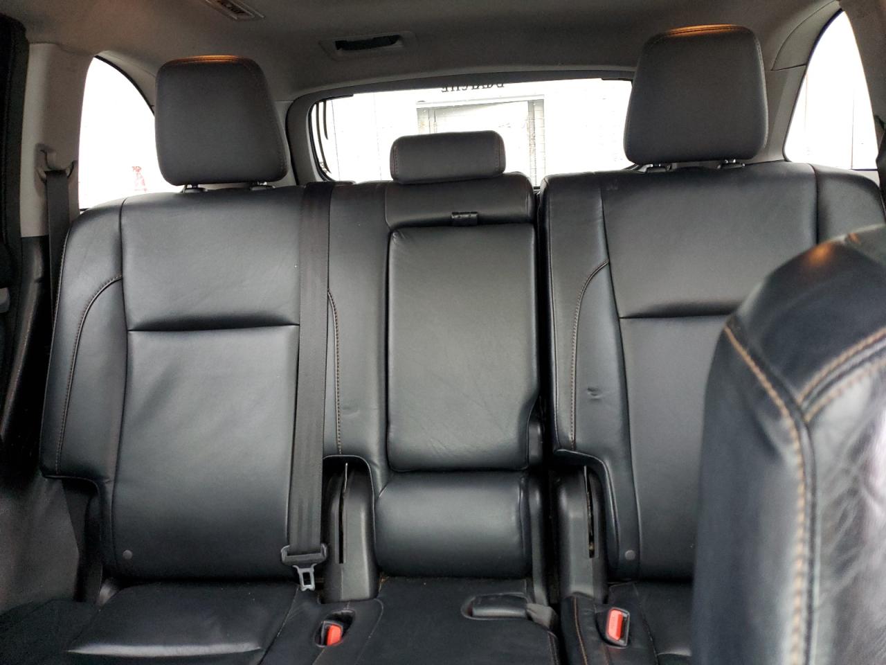 2015 Toyota Highlander - Image 10