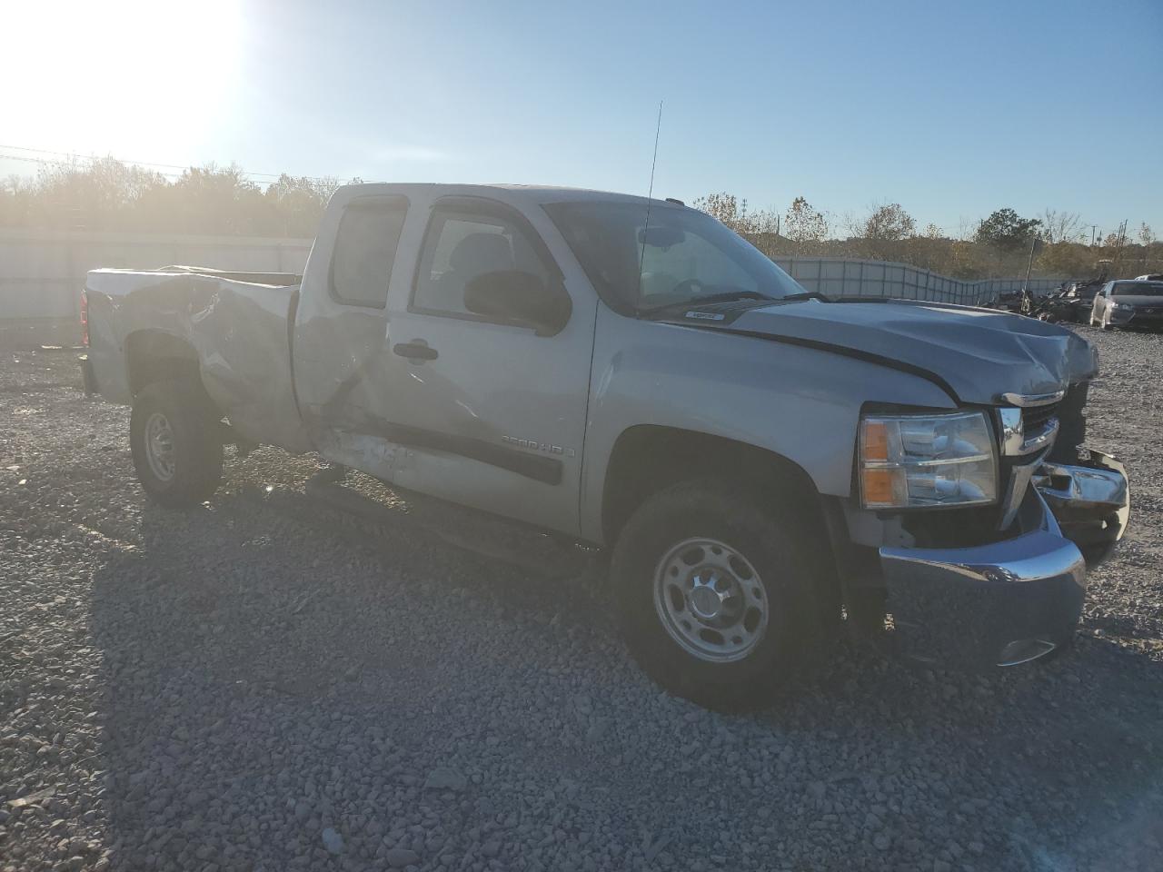 2007 Chevrolet Silverado - Image 4