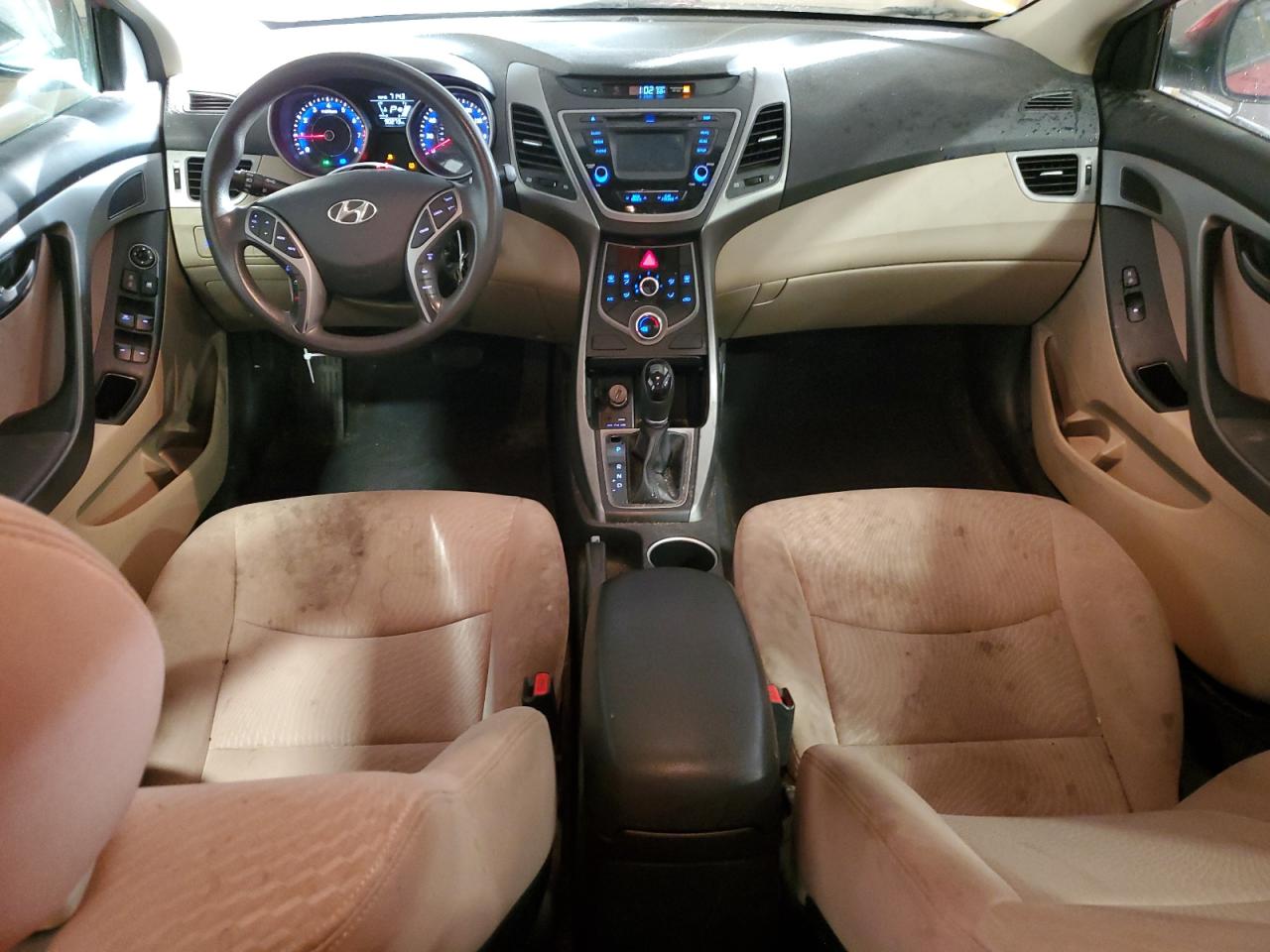 2015 Hyundai Elantra - Image 8