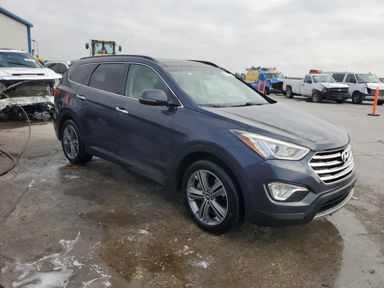 2013 Hyundai Santa Fe - Image 4