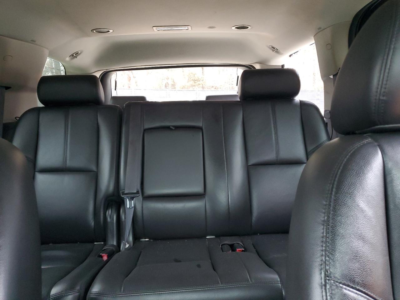 2009 GMC Yukon - Image 10