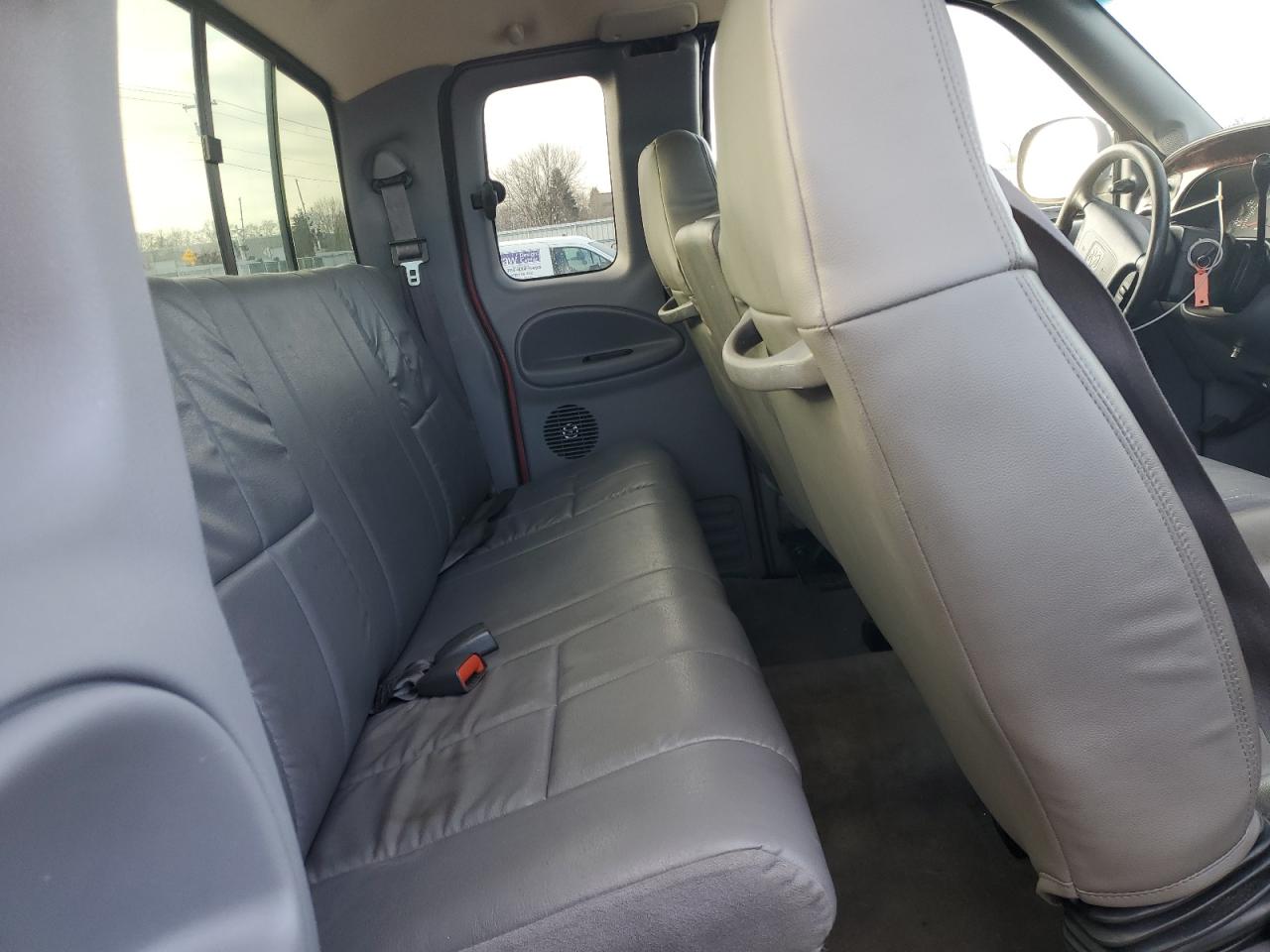 1998 Dodge RAM - Image 10