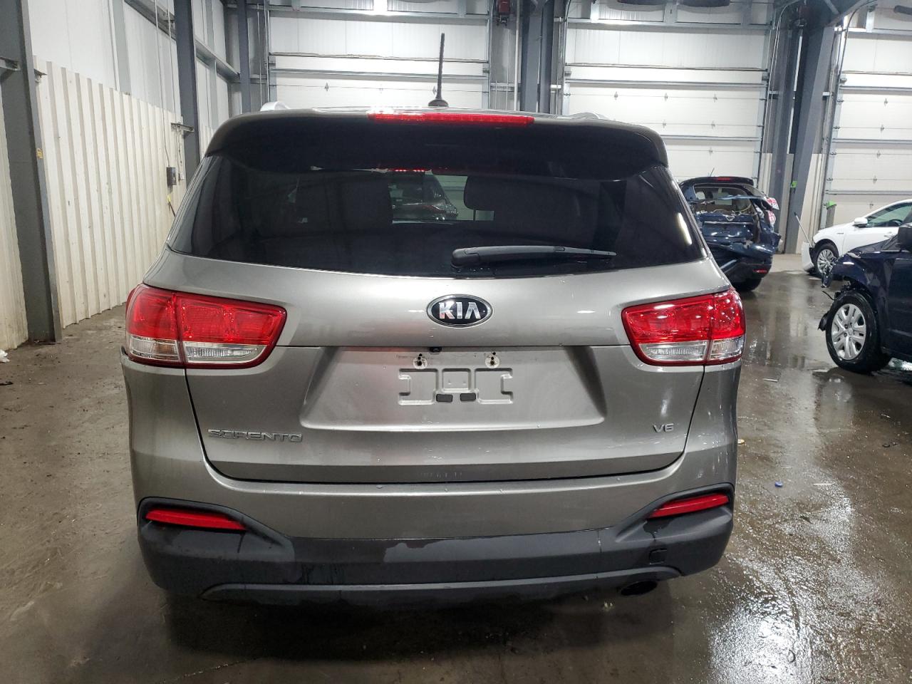 2017 Kia Sorento - Image 6